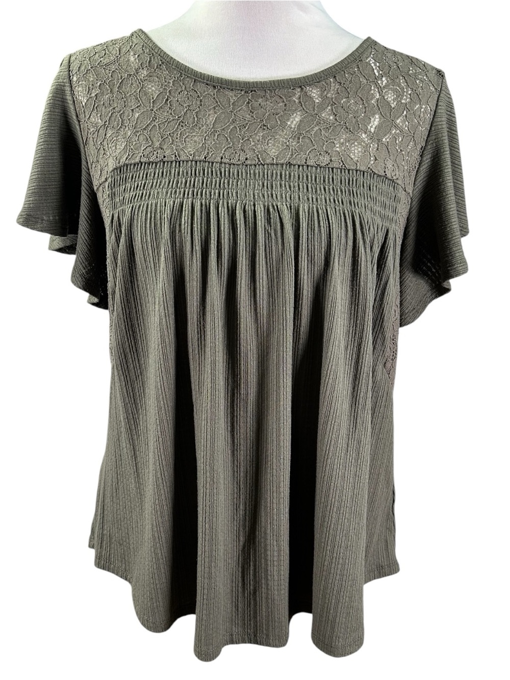 Knox Rose Boho Babydoll Top Women’s M Olive Lace Flutter Sleeve Peasant